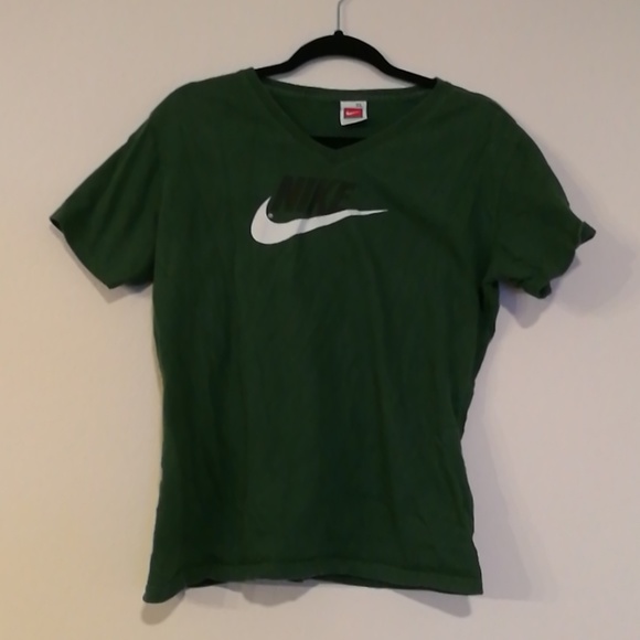 forest green nike shirt